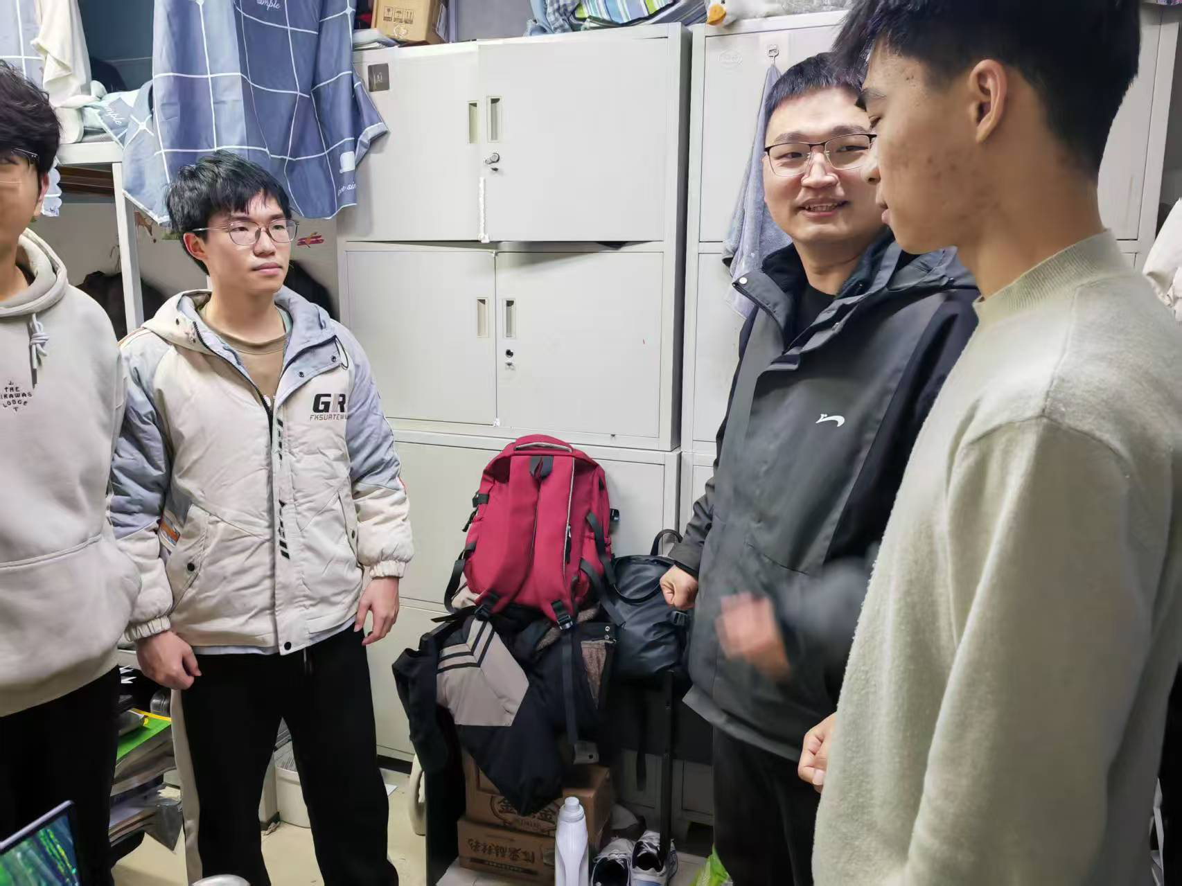 �Ͼ����ֳ�