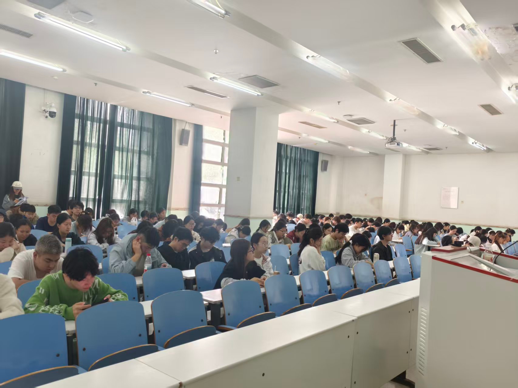 �Ͼ����ֳ�