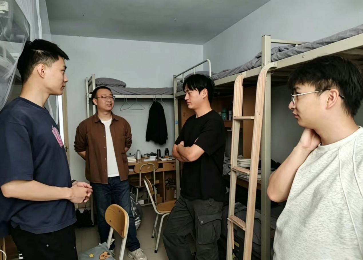 �Ͼ����ֳ�